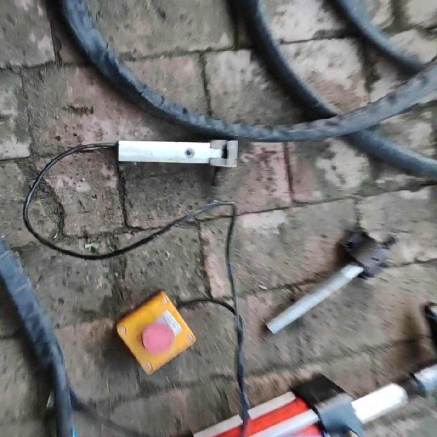 普莱斯特铆接设备—议价