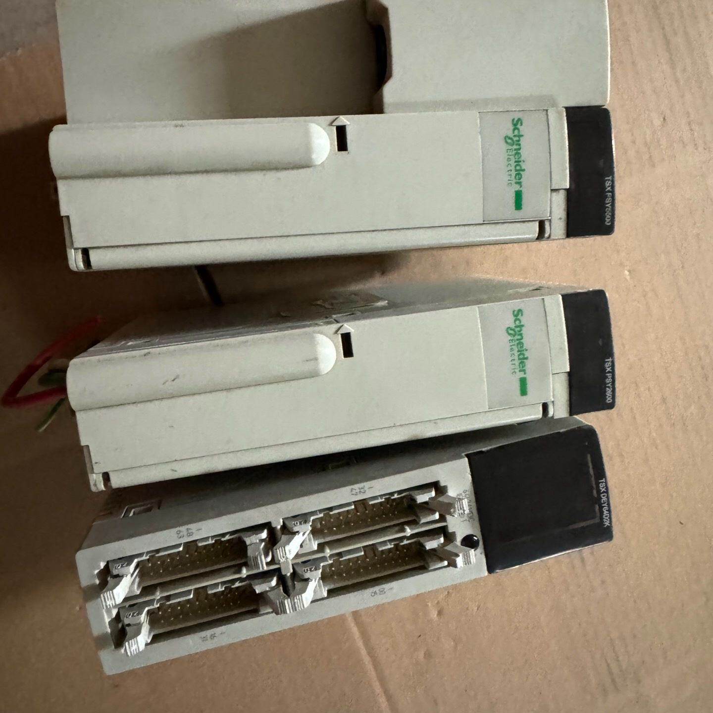 电子元器件施耐德TSX系列电源模块