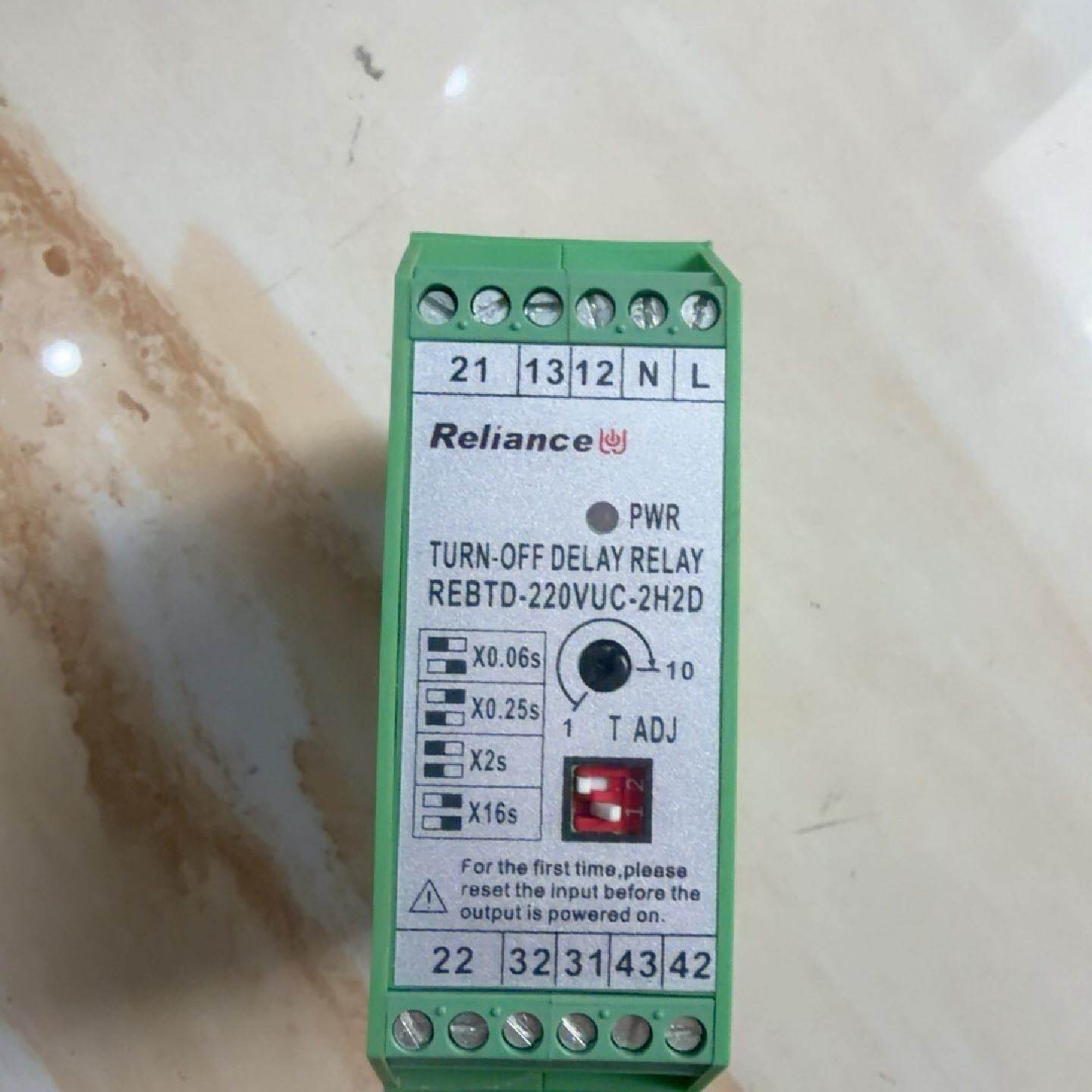 Reliance REBTD-220VUC-2H2D 断电延议价