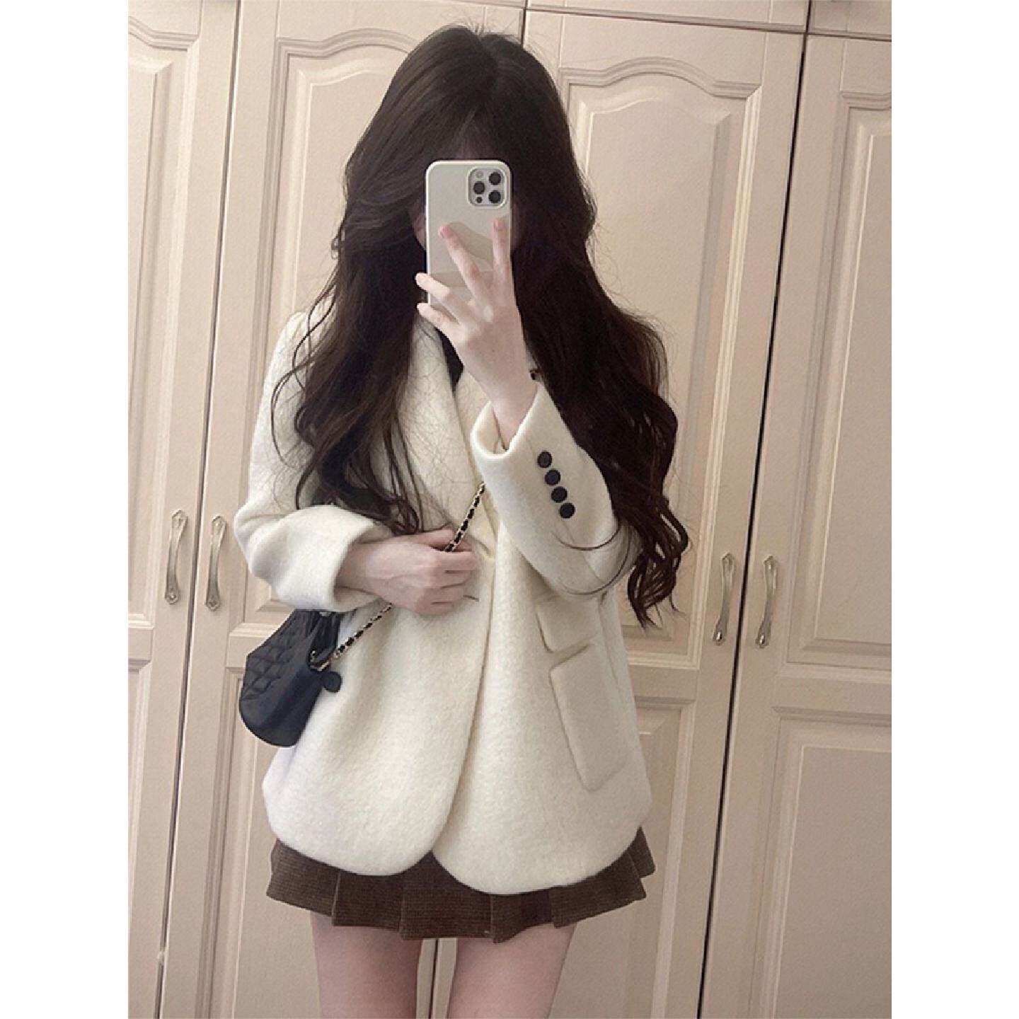 白色短款呢子大衣女2026新款秋冬小个子高级感加厚西装毛呢外套