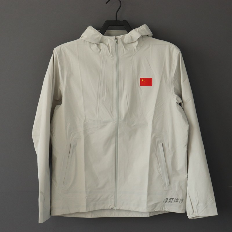 安踏男外套春秋款连帽防风透湿运动上衣户外透气冲锋衣152430608