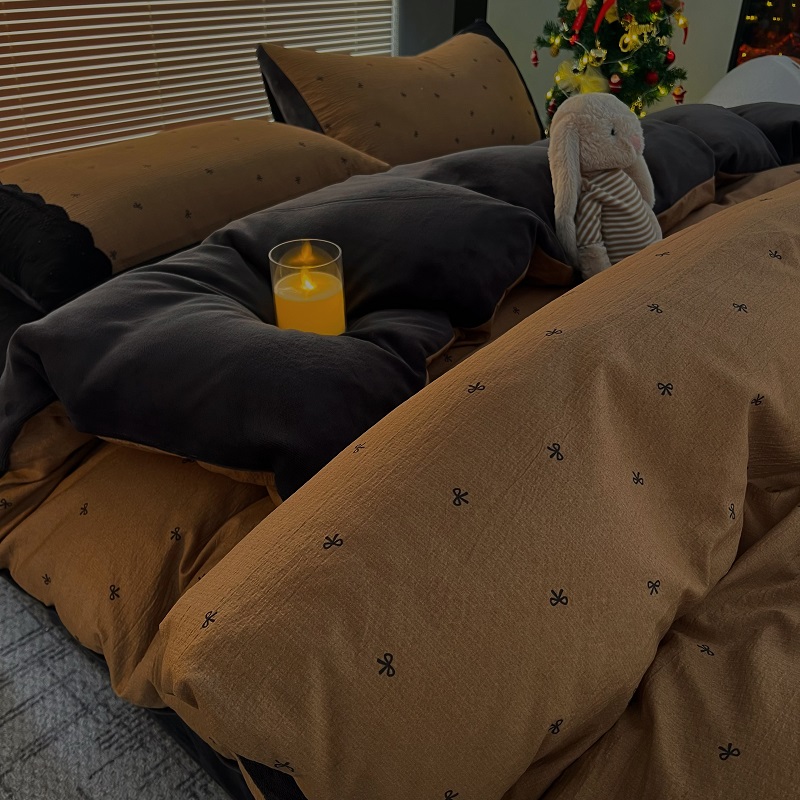 复古蝴蝶结大黑边蕾丝牛奶绒床品