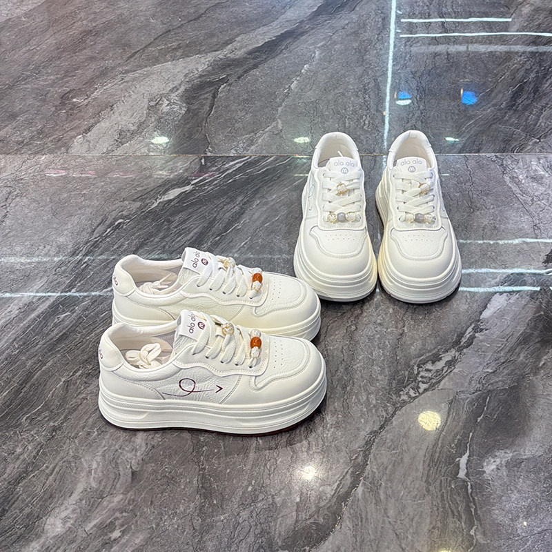 韩版真皮厚底小白鞋女2026春新款百搭圆头休闲鞋轻便显脚小面包鞋,女鞋,时尚休闲鞋,淘宝优惠券,粉丝福利购,淘宝优惠卷