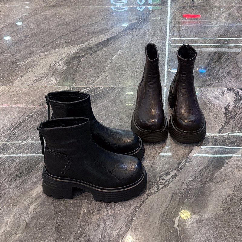 小个子7cm粗跟加绒马丁靴女2025冬新款轻便增高后拉链时尚短靴子