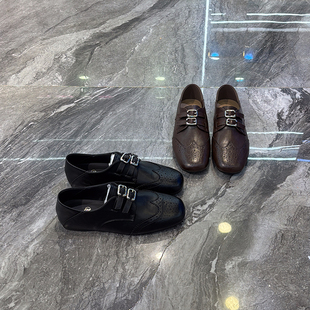 复古真皮平底布洛克鞋2026春新款时髦双皮带扣单鞋雕花圆头小皮鞋