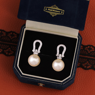 巴黎Pink Memory满钻马蹄扣珍珠耳钉高级感轻奢女款气质领针耳环