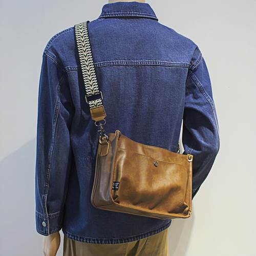 threebox斜挎包休闲潮流多口袋包