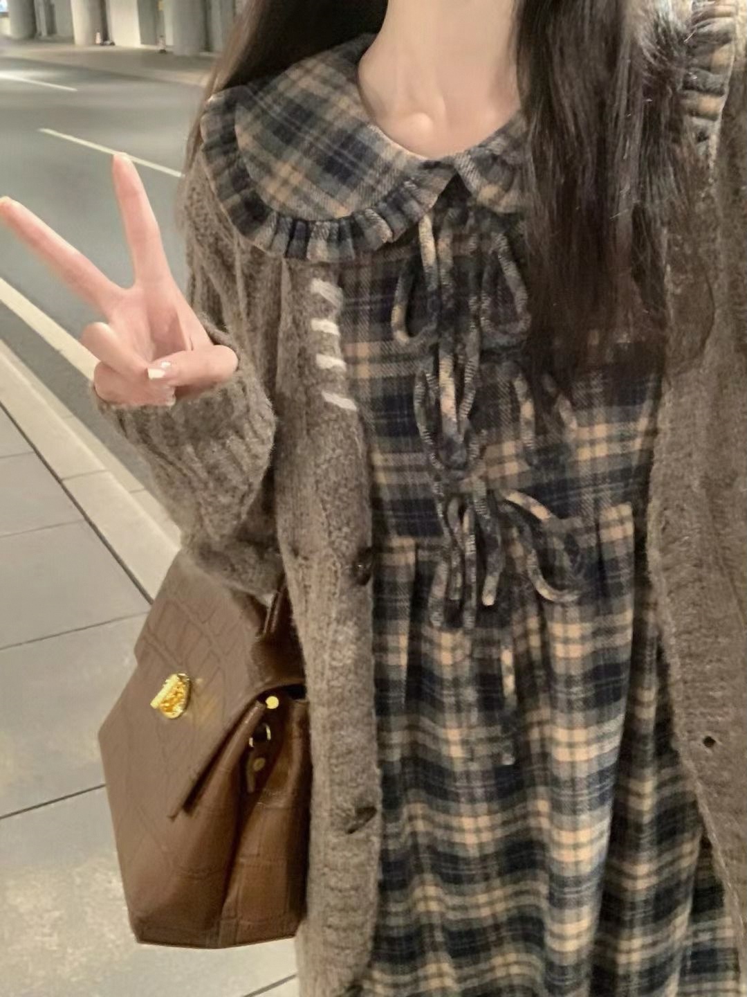 秋冬新款慵懒风宽松针织开衫毛衣娃娃领格子背心连衣裙两件套装女