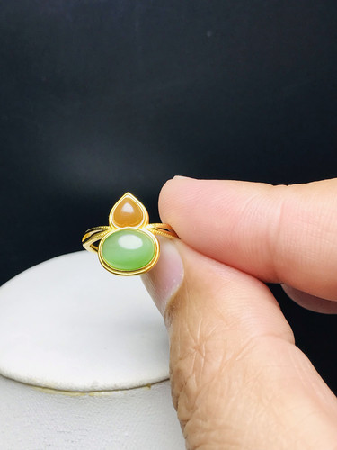 和田玉碧玉+糖玉双色925银金色镶嵌葫芦戒指活扣15×11mm