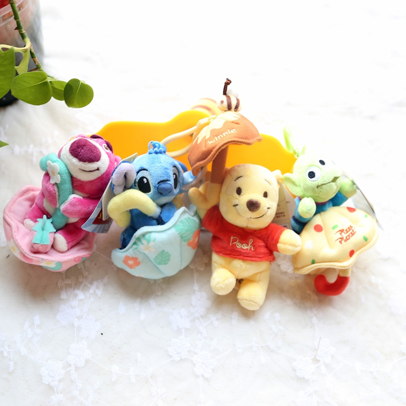 迪士尼维尼熊草莓熊钥匙扣挂件