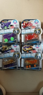 奥迪双钻爆裂飞车3兽神合体系列玩具套装熔岩爆沙暴流合体套装