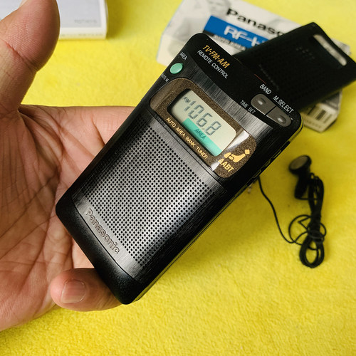 库存未使用松下RF-H860 小巧收音机 成色全品 功能正常好玩收藏品