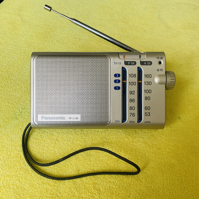 适合父辈的礼物 松下RF-U150 FM/AM双波段 收音机 高灵敏度 好听
