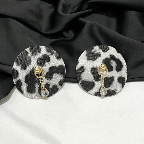 豹纹圆形钻石吊坠乳贴