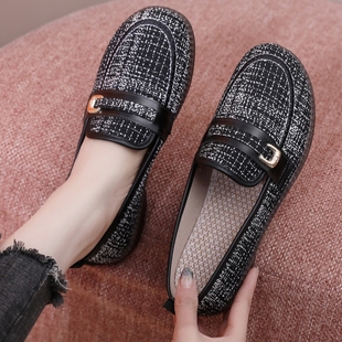 一脚蹬妈妈平底鞋 休闲百搭金属扣装 新款 2024年春季 饰豆豆单鞋