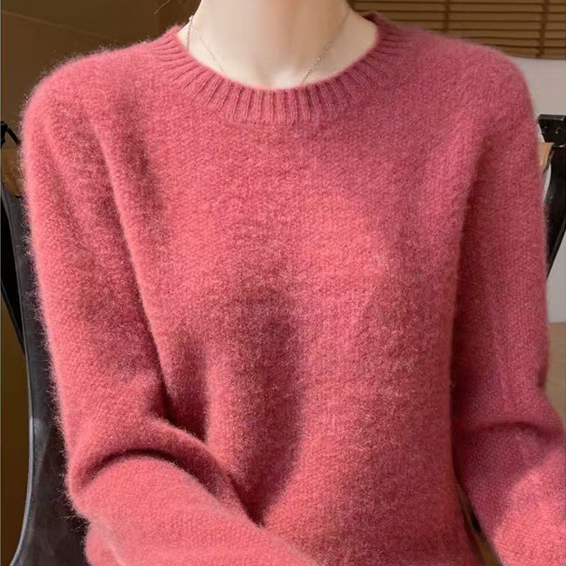 女士秋冬款圆领内搭毛衣宽松羊毛