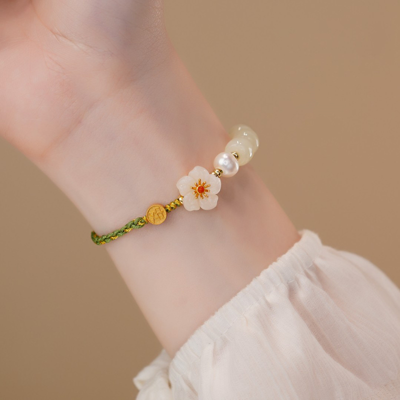 ins女小众设计和田玉手链