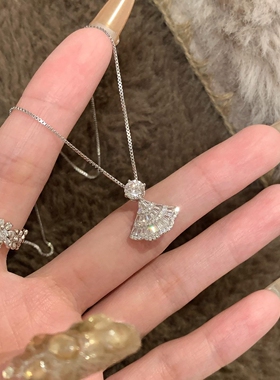 银色仿莫桑石项链女小众设计感