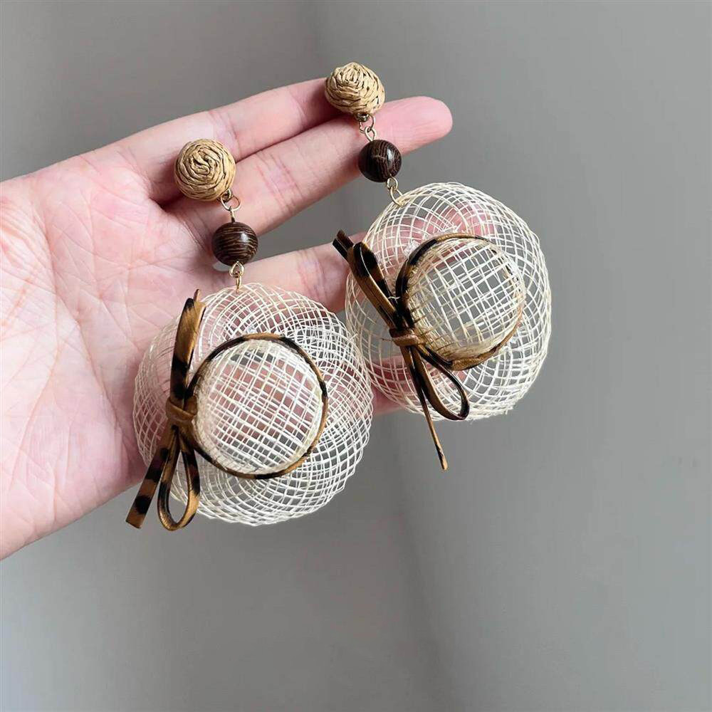 夏日豹纹蝴蝶编织草帽耳钉女2026新款小众设计耳环海边度假风耳饰