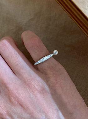 爆闪平衡木仿珍珠戒指轻奢气质