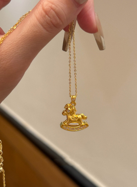 金色摇摇木马项链气质百搭长款