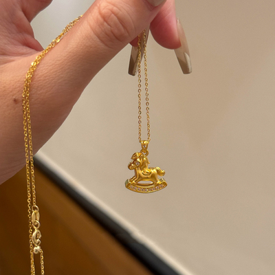 金色摇摇木马项链气质百搭长款