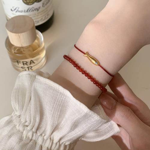 红玛瑙手链红锦鲤手绳叠戴手饰