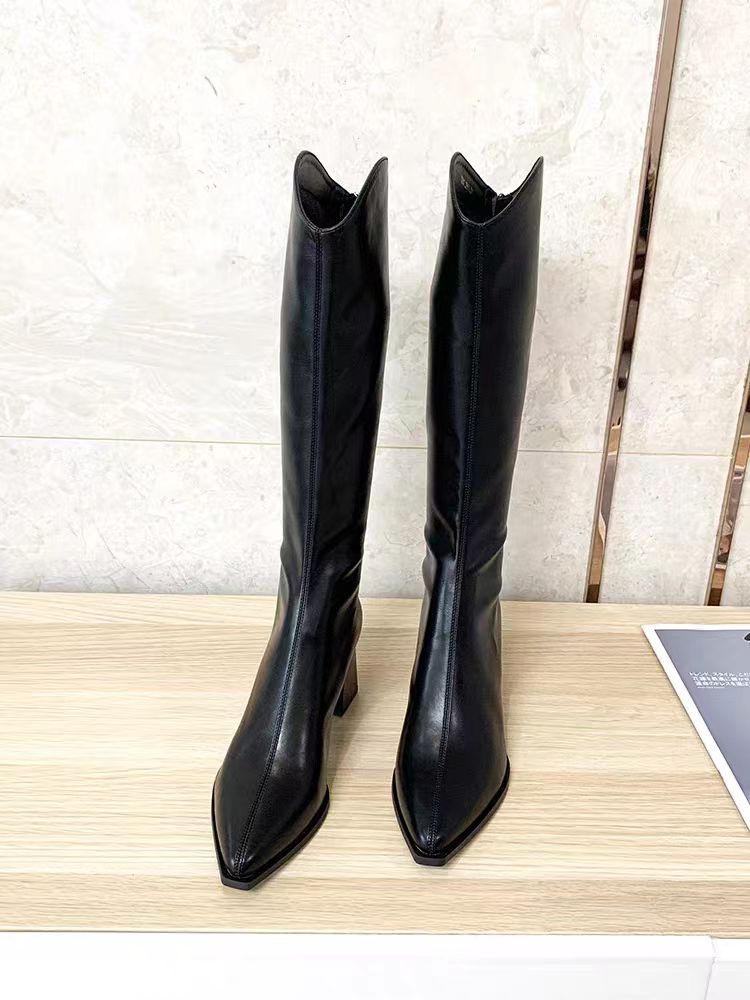 尖头时尚秋冬长筒靴洋气保暖百搭显瘦通勤轻便时装绝美高级小众软