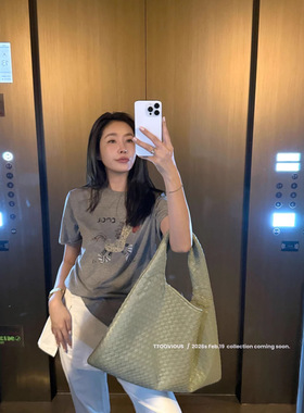 T.TOO VOUIS春季2026新款宽松显瘦手绘小马图案减龄圆领短袖T恤女