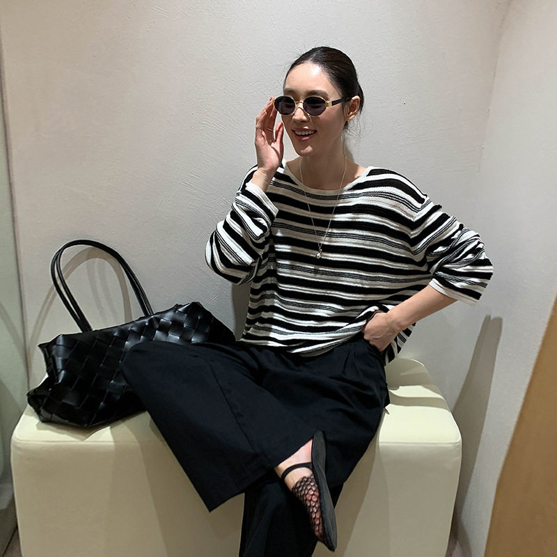MOXI 2026春季新款港风设计感韩系宽松针织衫女条纹长袖上衣罩衫