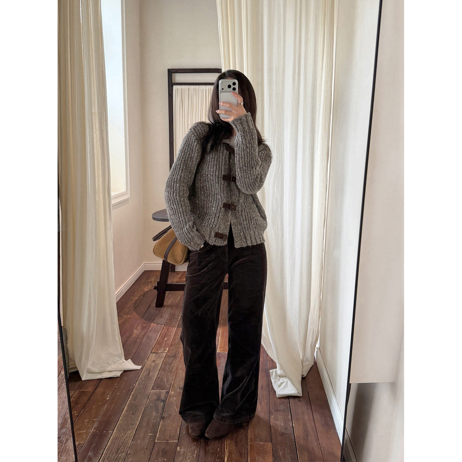 TG 复古氛围感英伦风粗针花纱针织开衫女2026初冬翻领皮扣外套女