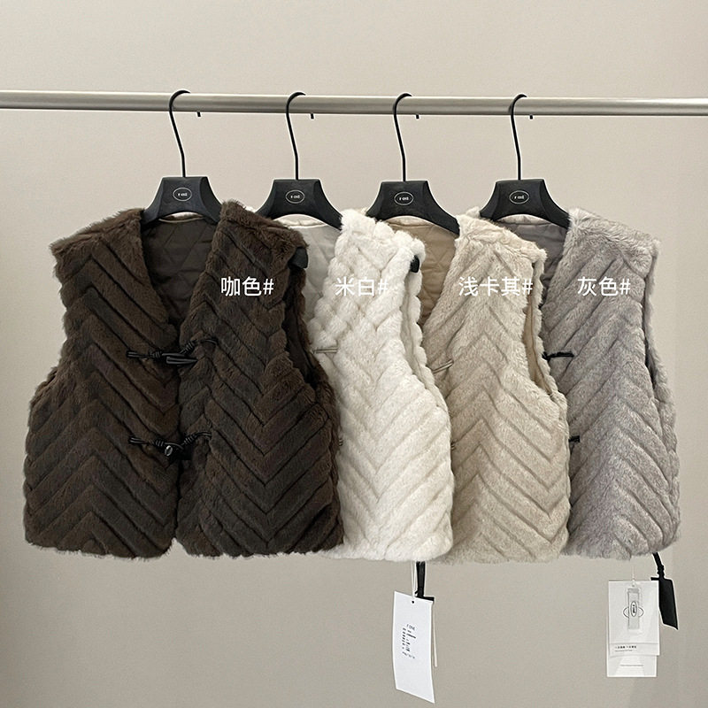 FONE简禾复古牛角扣马甲外套女冬季小个子夹克外套羽绒棉V领皮草,女装/女士精品,马夹,淘宝优惠券,粉丝福利购,淘宝优惠卷