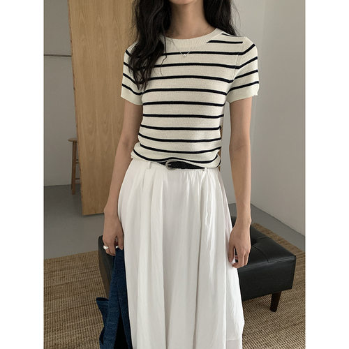 修身显瘦百搭条纹多色系上衣