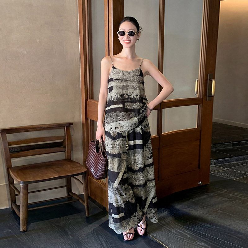 MOXI 夏季2026新款休闲波米亚度假风复古印花吊带阔腿裤套装女潮