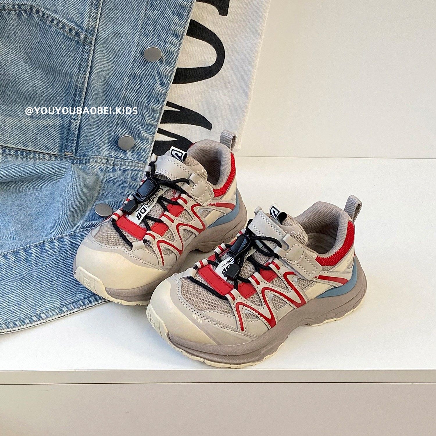 2026春季新款儿童运动鞋轻便时尚网面透气男女童户外运动鞋跑步鞋