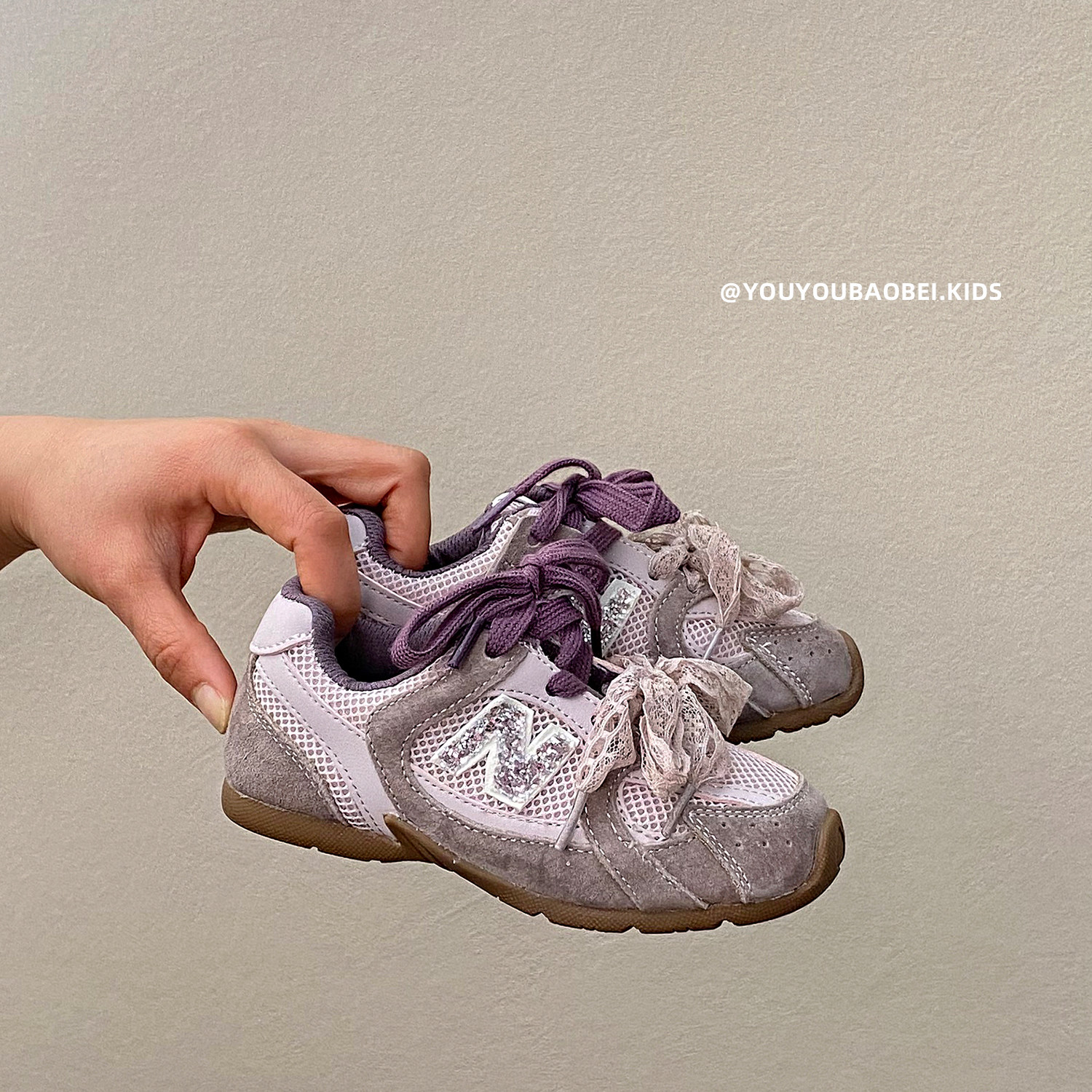 女童德训鞋春秋儿童平底休闲鞋韩版软底运动鞋中大童魔术贴网面潮