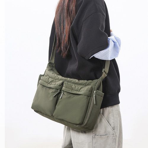 休闲挎包通勤邮差斜挎包男女