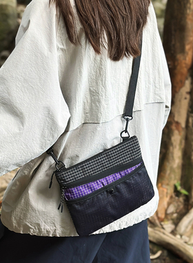 潮牌斜挎包男款户外运动骑行背包休闲单肩包女轻便通勤挎包手机包