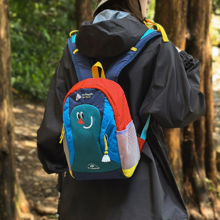 撞色拼接双肩包男小众潮牌背包户外运动小型旅行登山包学生小书包