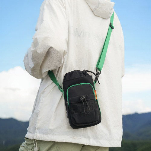 运动健身水杯包户外登山小挎包