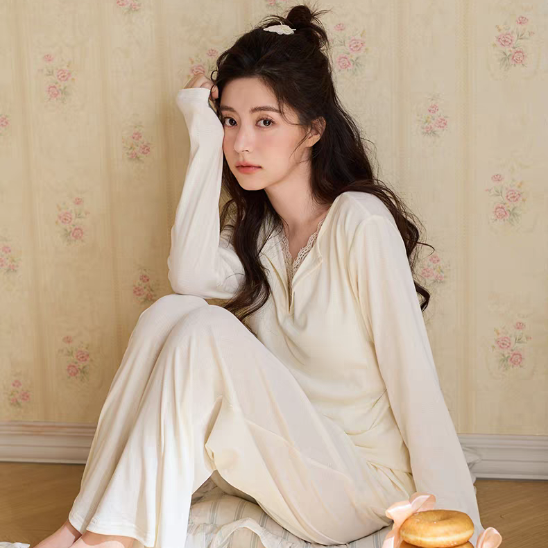 黛梦思新款带胸垫睡衣女春秋季长袖简约家居服甜美少女套装可外穿