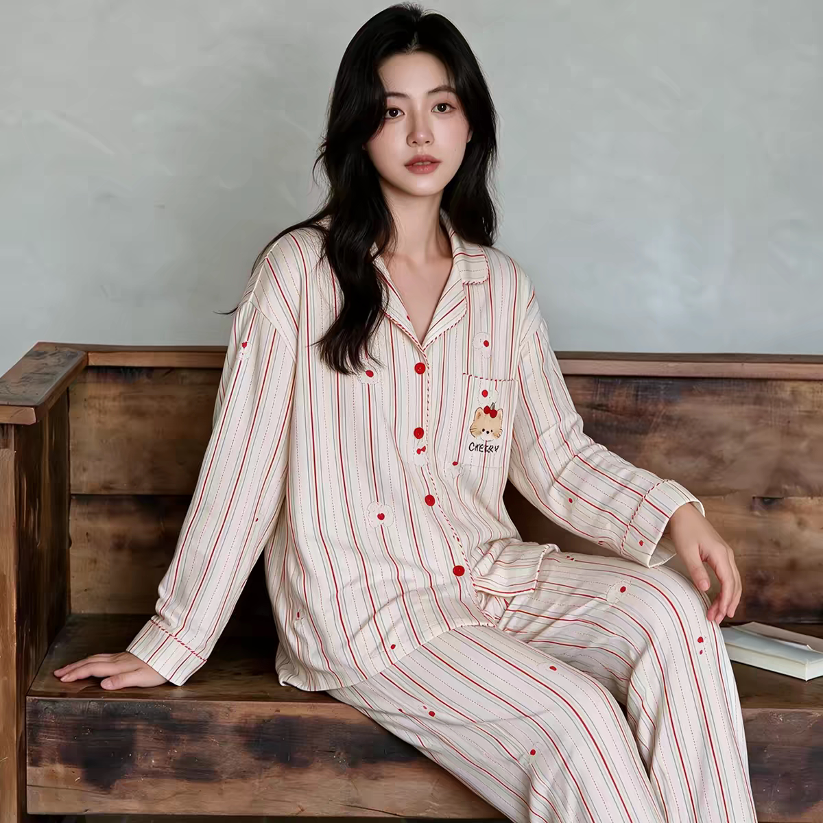黛梦思2026秋带胸垫睡衣女春秋款纯棉长袖家居服甜美红色条纹套装