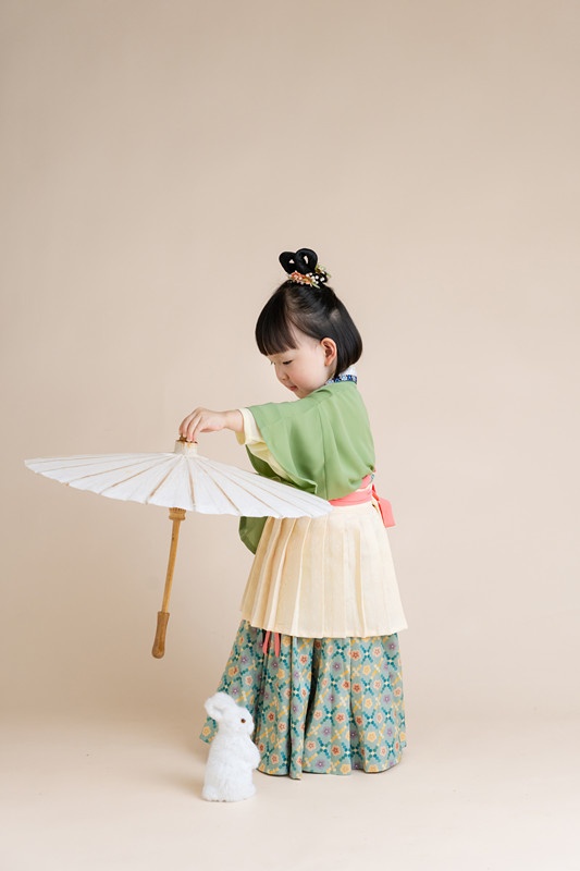 小女孩宋制汉服春秋款女童中国风汉服