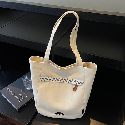 带拉链卡通刺绣帆布包通勤托特包