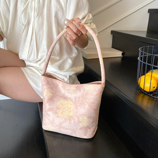 新中式花朵刺绣手提布包包女2025新款潮小众时尚手拎通勤小托特包