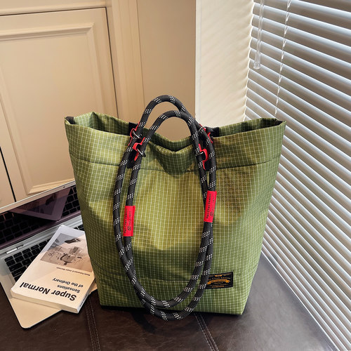 带拉链防水科技布托特包手提单肩