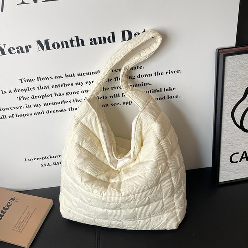 纯色简约夹棉棉服托特包大容量包