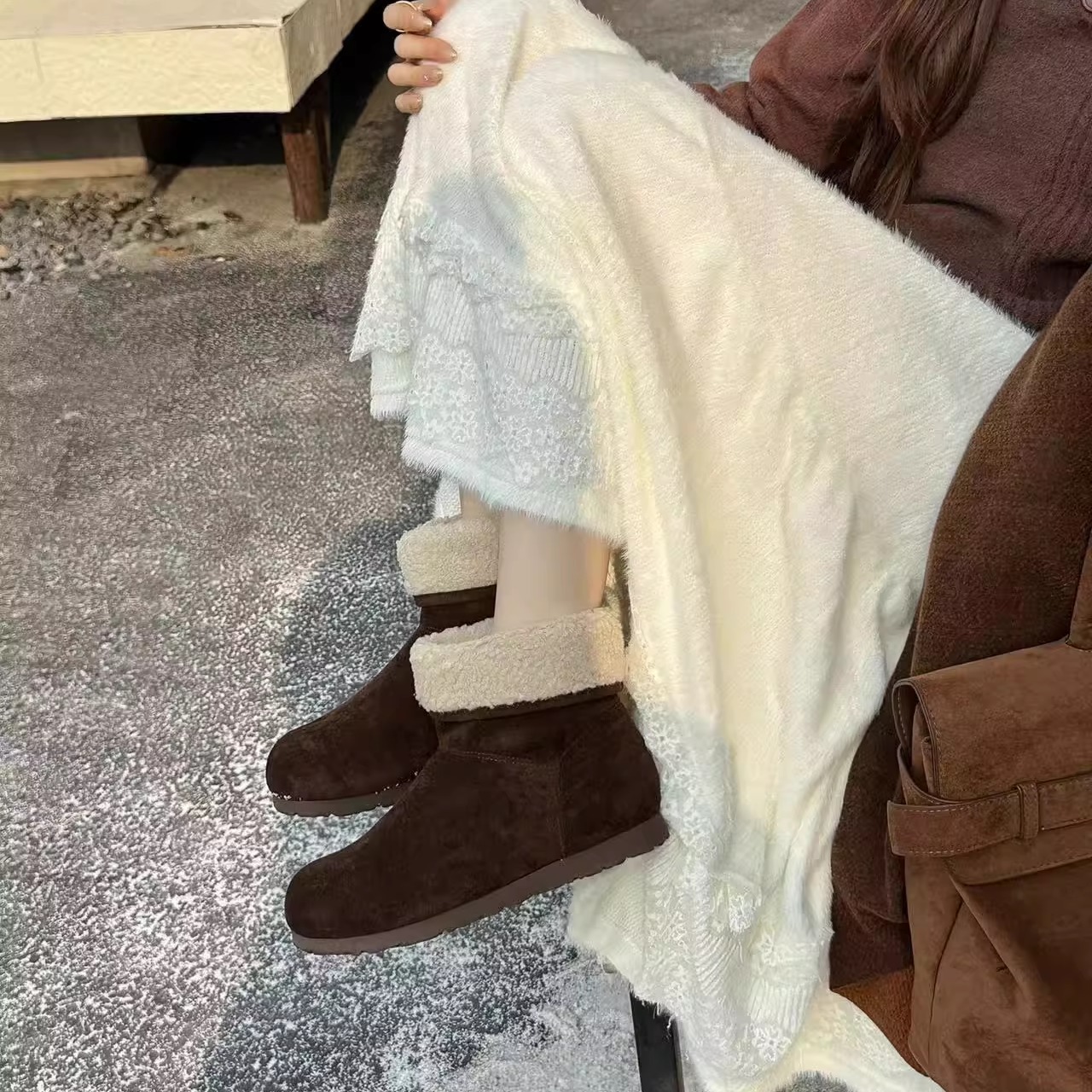 米女鞋雪地靴两穿加绒加厚25冬款女鞋时尚百搭舒适增高气质潮鞋