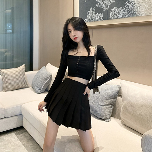 Real price Hong Kong wind long sleeve square collar straight button umbilical T-shirt + A-bag buttock skirt half-length skirt suit