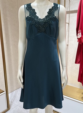 LC44TF1/LC48TF1爱慕高端LACLOVER兰卡文奢华刺绣蚕丝睡裙睡袍